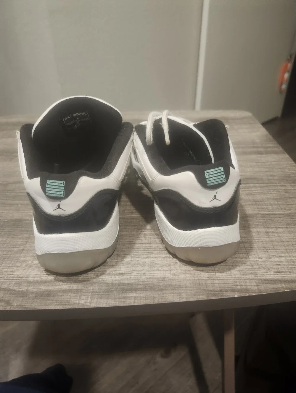 Nike Air Jordan 11 Retro Low 'Emerald'  505835-145  Youth Size 3Y